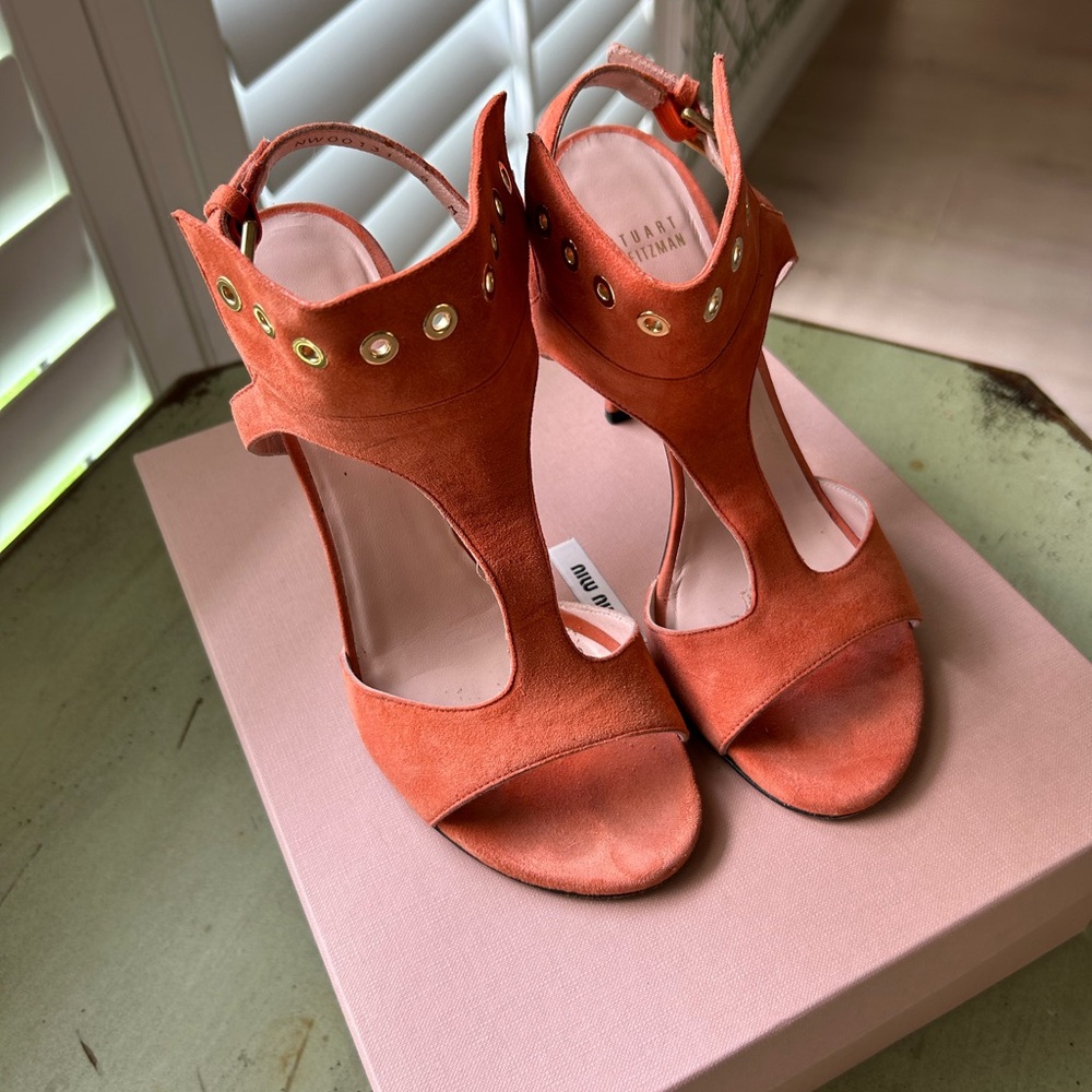 Stuart Weitzman suede heels, size 8